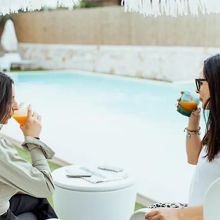 Tuo 滨海波利尼亚诺