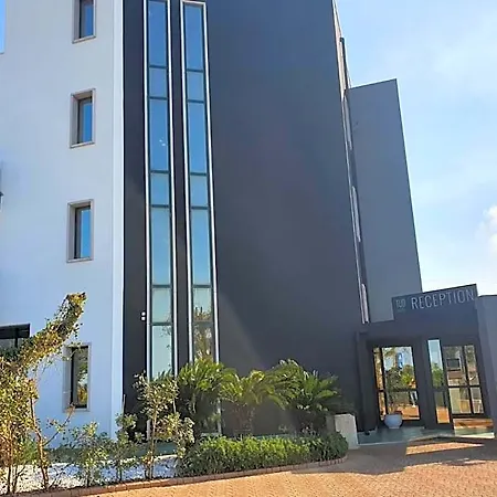 Tuo Hotel 3*